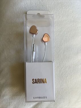 Sarina Ear Buds Heart Shaped